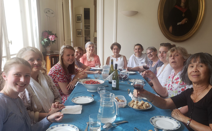 Déjeuner du 14 juinavec Lucie (élève Blanche), Chantal (promo 1981), Aude (promo 2020), Marie-Caroline (promo 1977), Aleth (1968), Gwénaële (1966), Agathe (promo 2020), Marie-France (promo 1960), Hermine (promo 2020), Ariane (promo 1982) et Béatrice Reufflet (promo 1972)