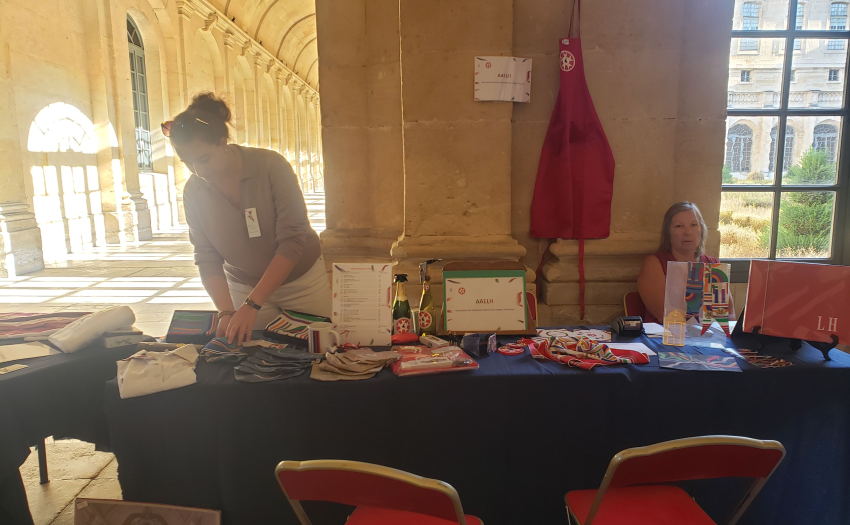 Hermine Pereau, Annick Simon dans le cloître